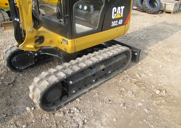 Minikoparka CAT 302.4D z roku 2013 — zdjęcie 3