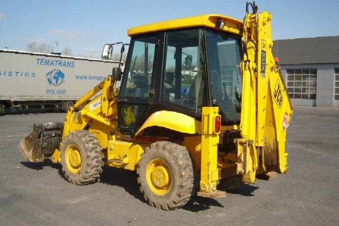 JCB 2CX koparko ładowarka 2004rok. nowy model kabiny. — zdjęcie 1