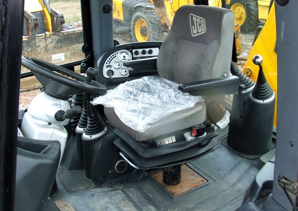 koparko ładowarka JCB 3CX Super z roku 2007 — zdjęcie 4