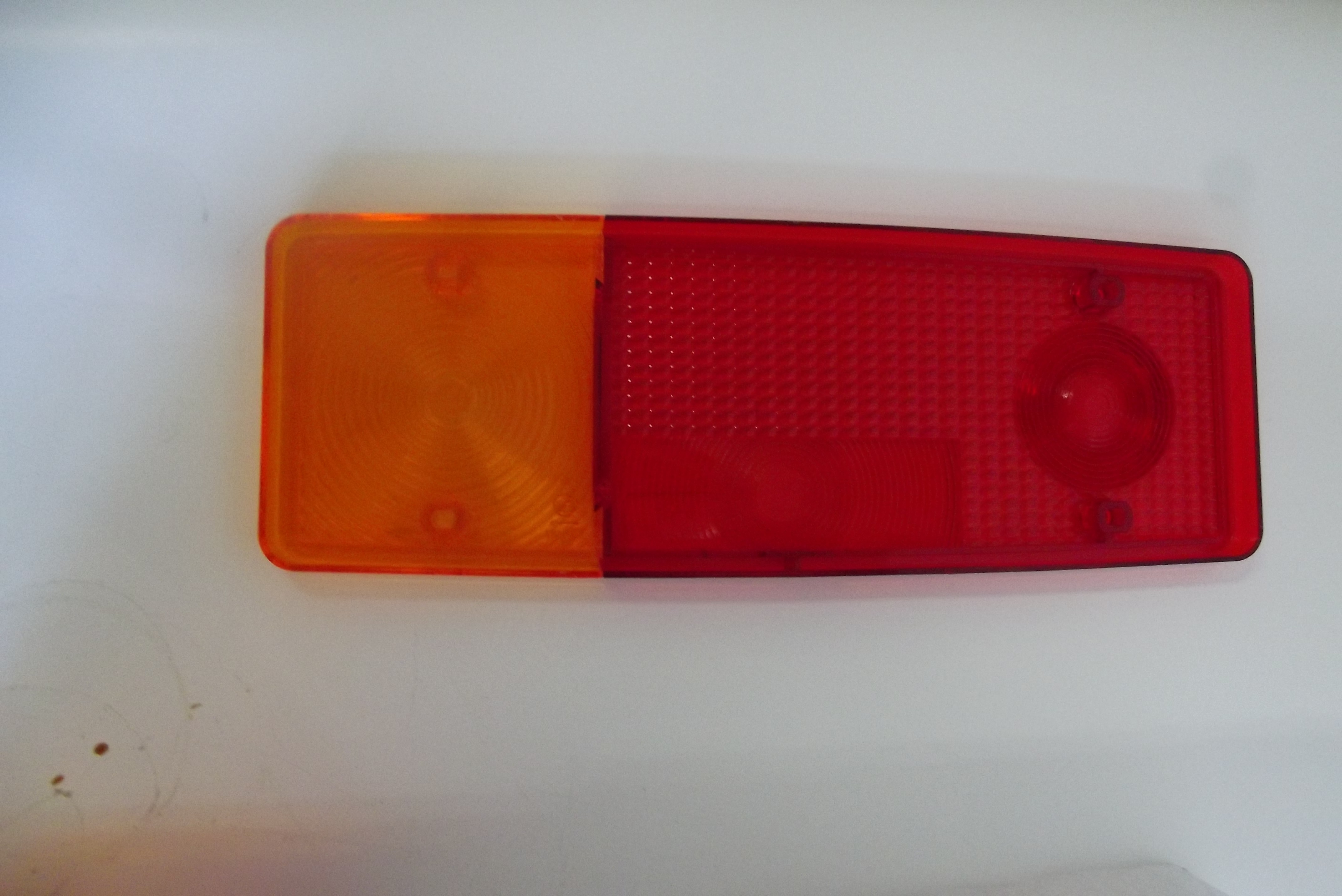 Klosz lampy tylnej lewy/prawy URSUS C 360/360-3P, Przyczepy D47,D50,HL — zdjęcie 4