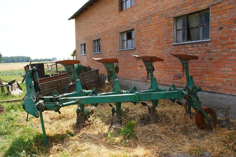 Pług 3+1 sprzedam — zdjęcie 1