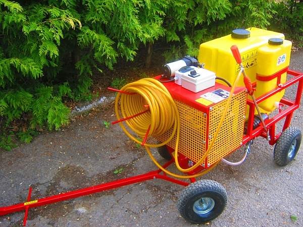 OPRYSKIWACZ ELEKTRYCZNY 12 VOLT - WÓZKOWY. 80L, 17l/min,  — zdjęcie 2