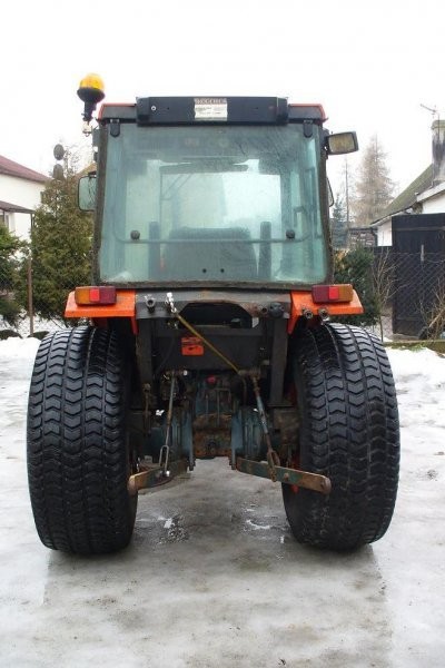sprzedam ciągnik Kubota i osprzęt zimowy — zdjęcie 5