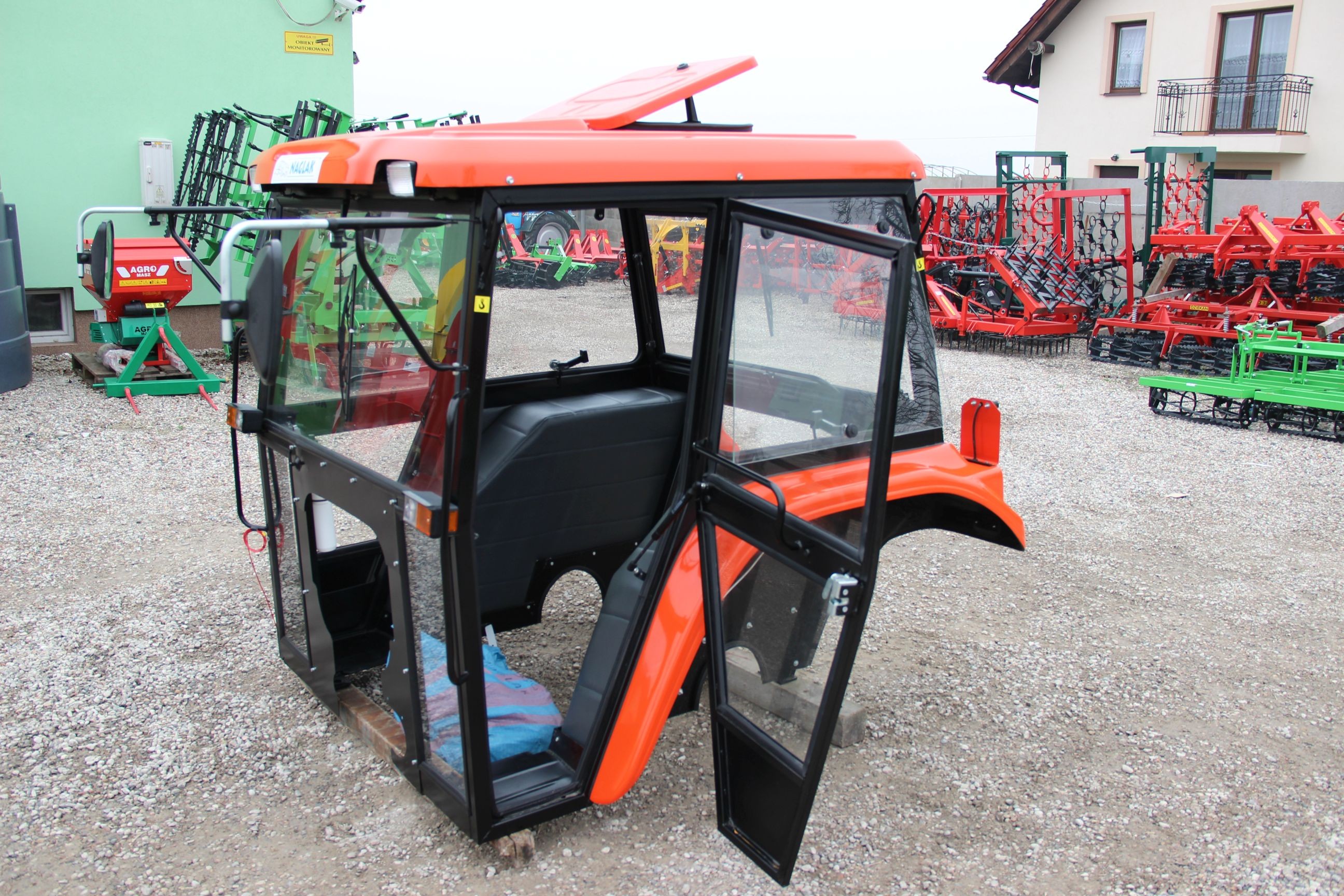 Kabina ciągnikowe kabiny Ursus C 330 NAGLAK — zdjęcie 4