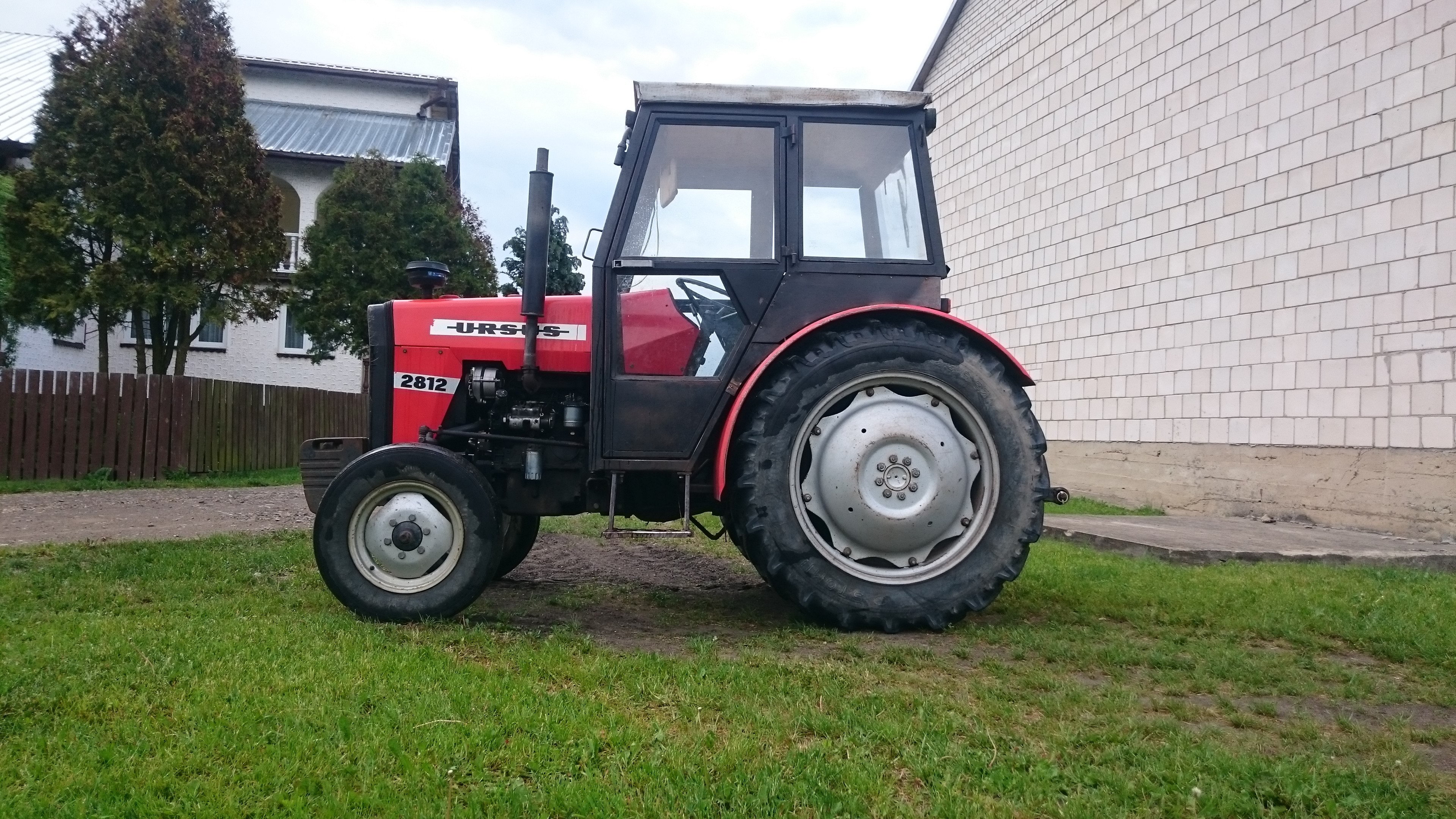 Sprzedam ursus 2812 ciągnik 3512 massey Ferguson 255 235 — zdjęcie 3