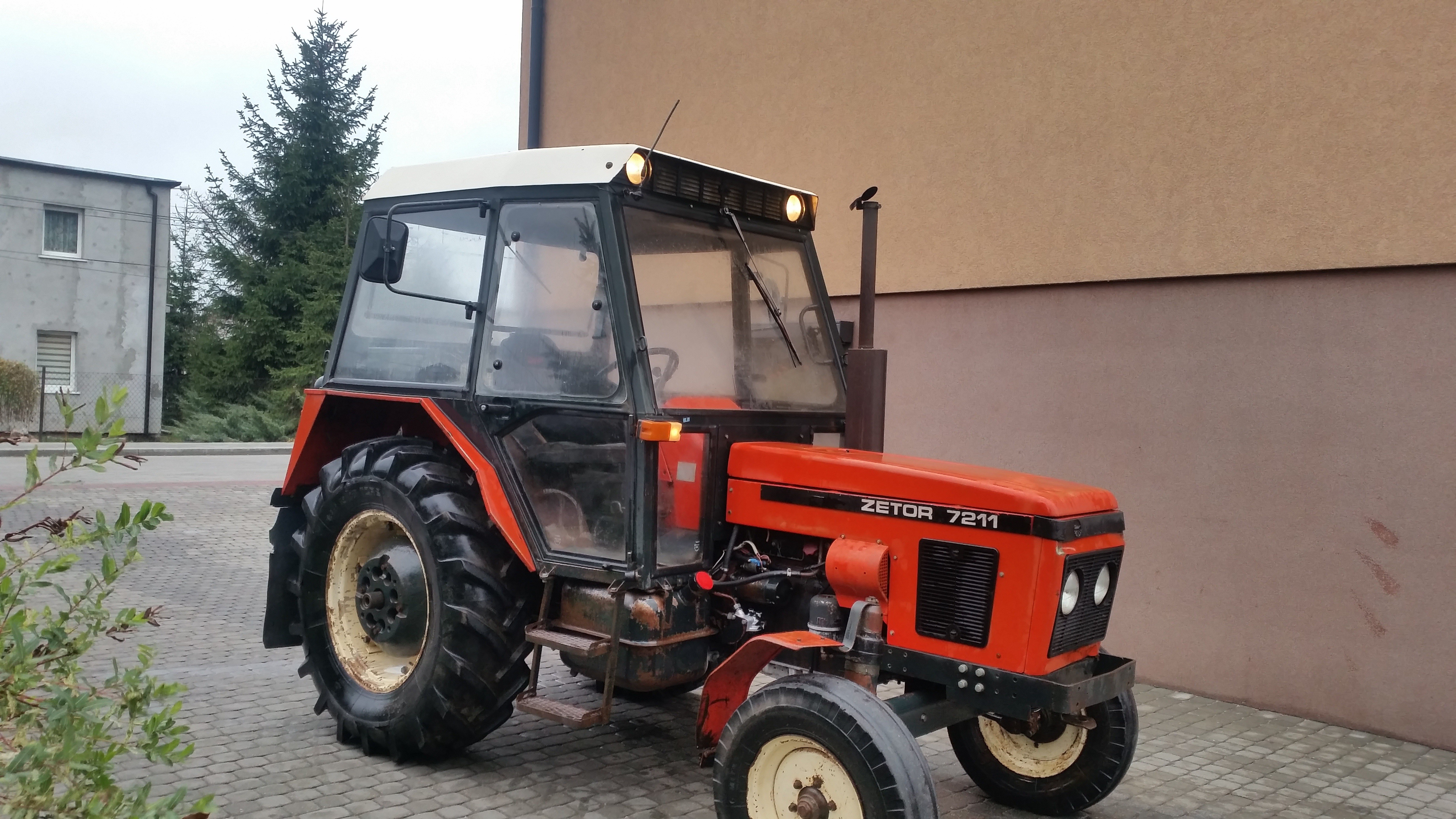 Zetor 7211 Ciągnik Traktor — zdjęcie 2