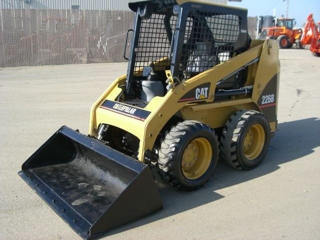 Caterpillar 226B — zdjęcie 1