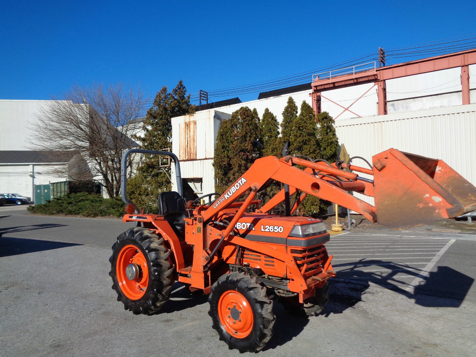 Ciągnik Kubota L2650 + ładowacz czołowy — zdjęcie 2