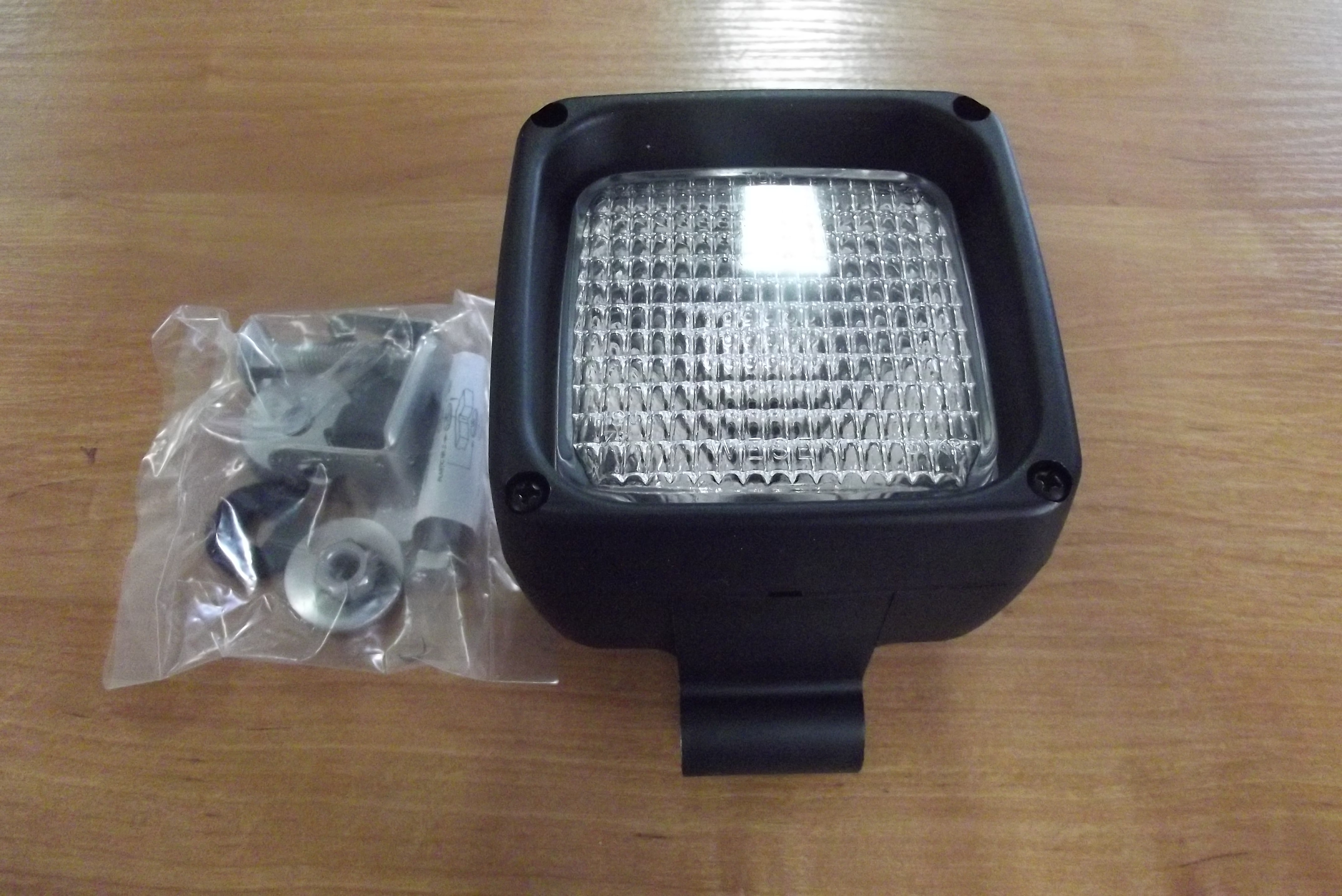 Lampa robocza - halogen H3 12V/55W H 3 24V/70W  — zdjęcie 1