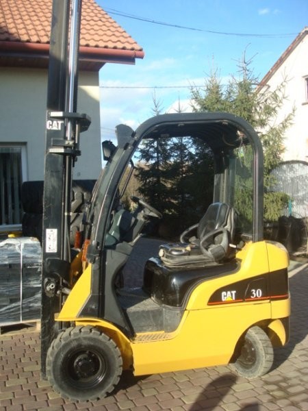 WÓZEK WIDŁOWY CAT DP15N — zdjęcie 4