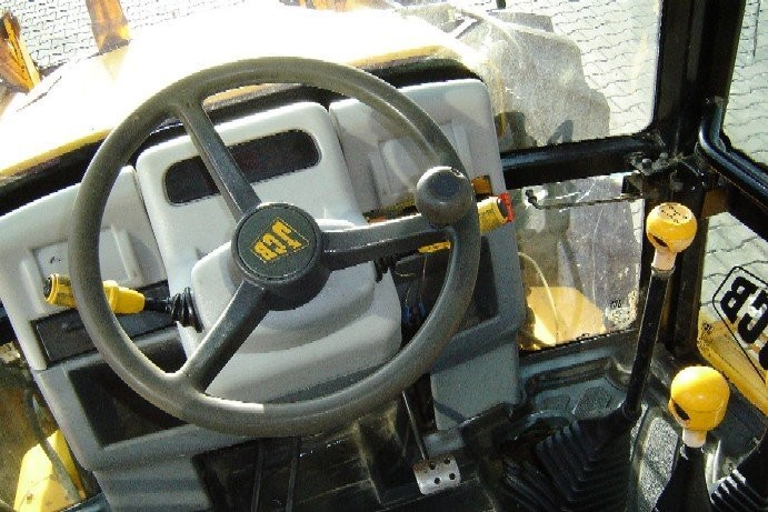 Koparko ładowarka JCB 3CX SUPER koła równe skrętne — zdjęcie 4