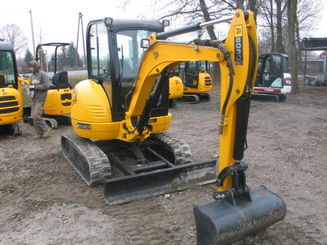 JCB 8030 ZTS z 2008 roku — zdjęcie 5