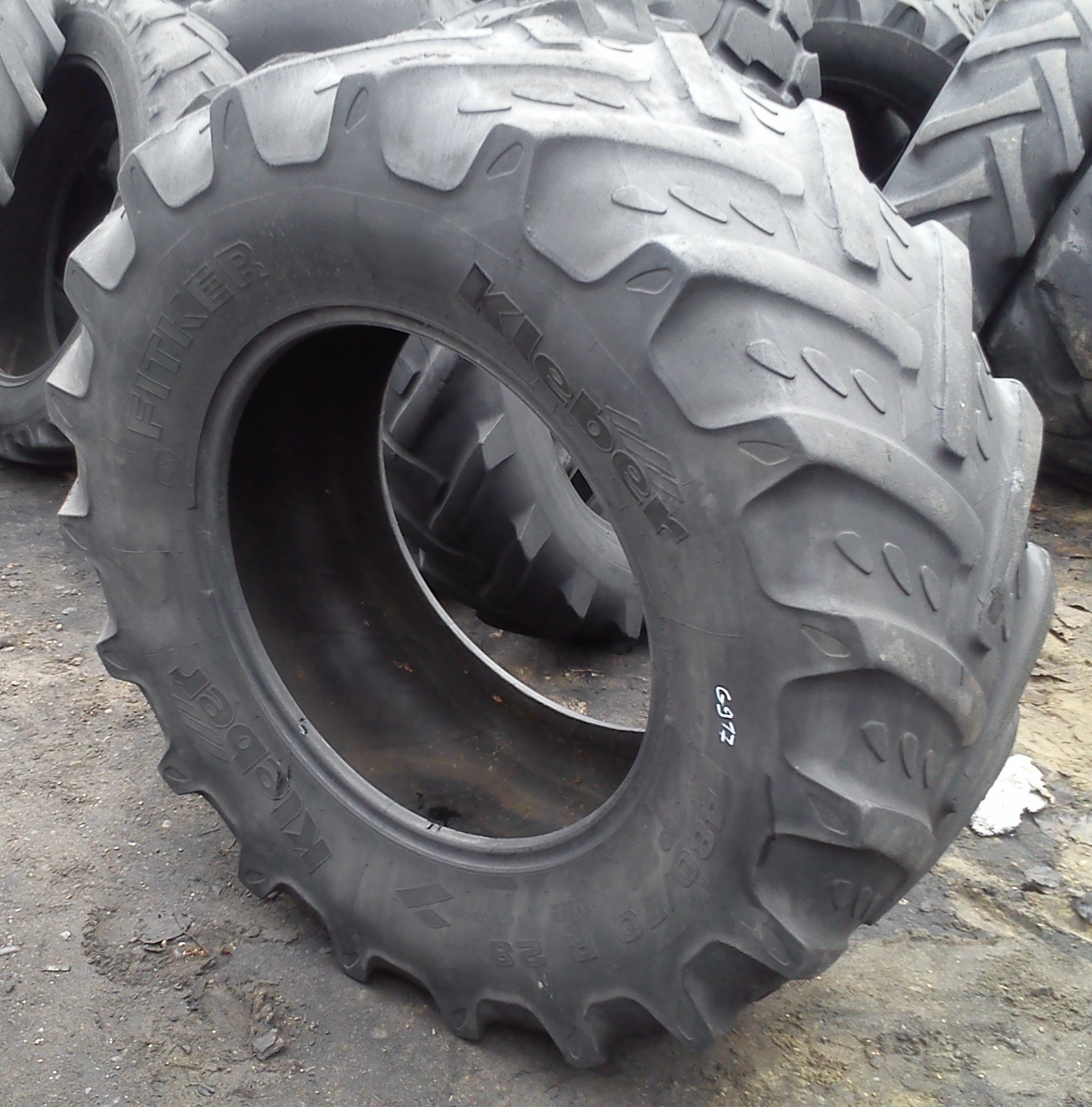 (G917) Opona 480/70 R28  Kleber Fitker  — zdjęcie 2