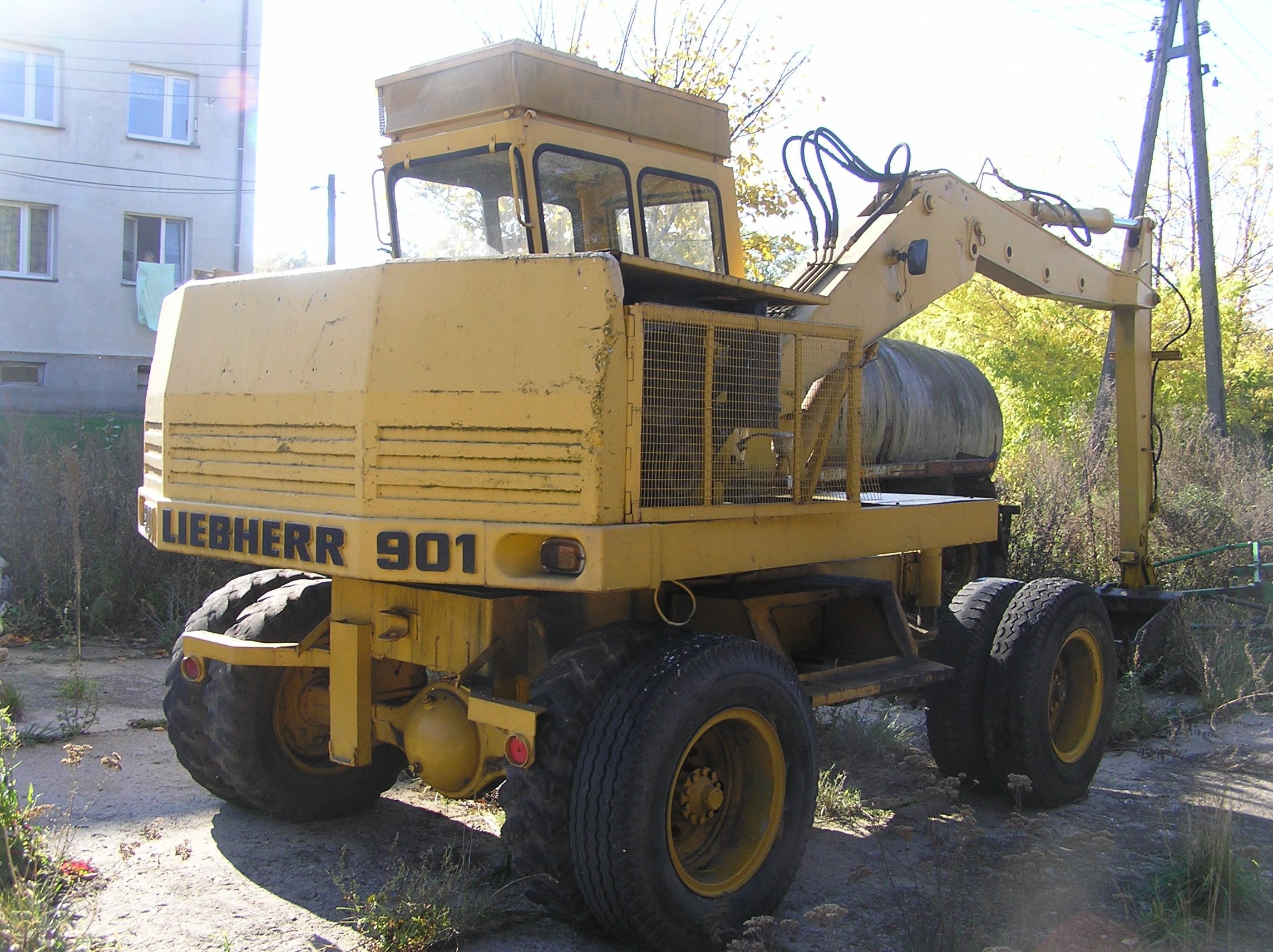 Sprzedam koparkę LIEBHERR 901 — zdjęcie 2