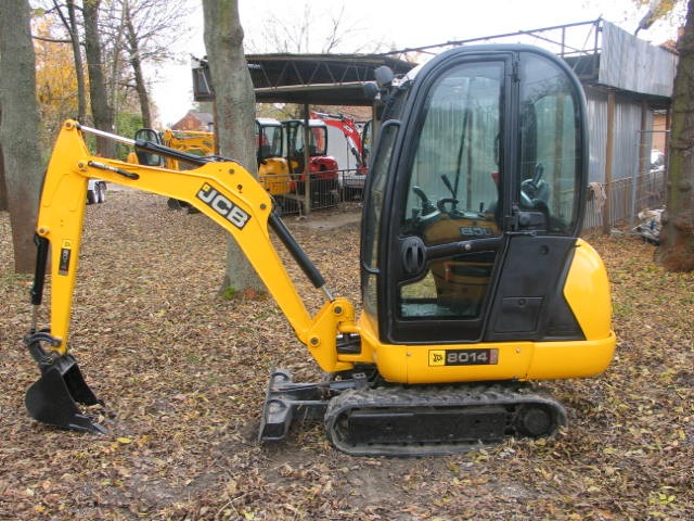 JCB 8014 z 2013 roku - koparkikrakow.pl — zdjęcie 1
