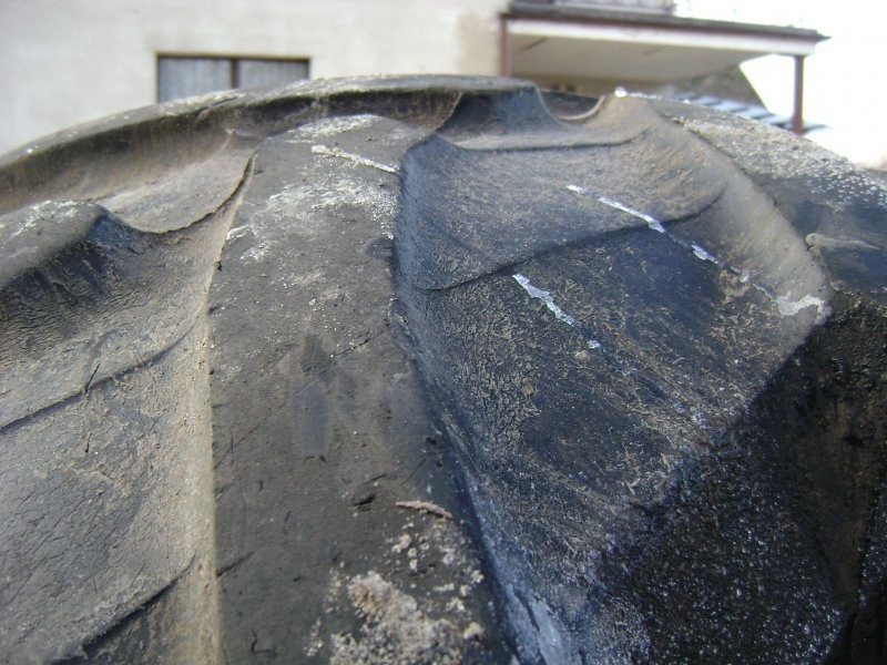 opony opona 48070R-28 Pirelli — zdjęcie 2