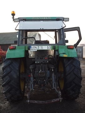 Sprzedam ciągnik John Deere 3300 — zdjęcie 1