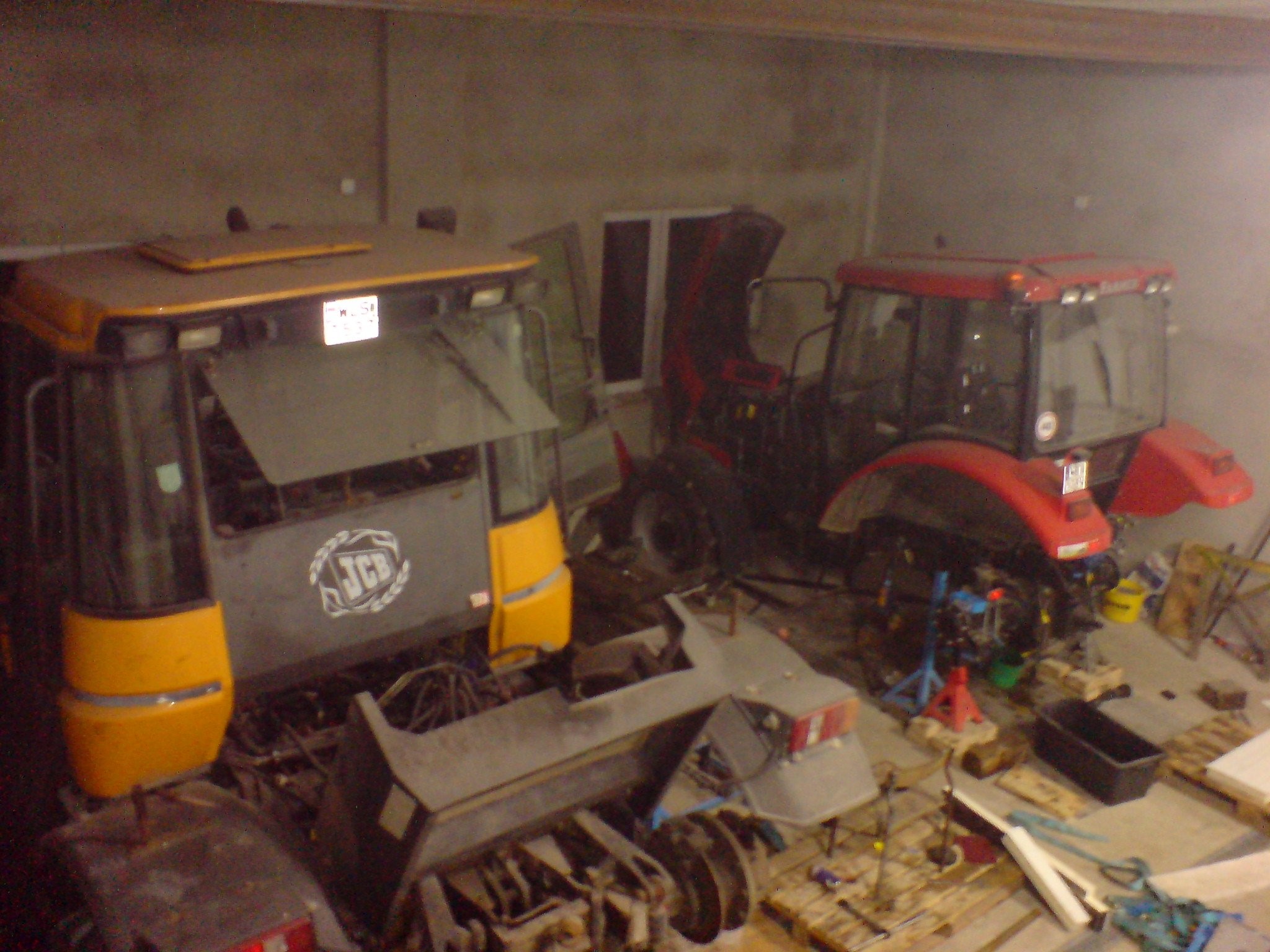 serwis naprawa ciągników i sprzętu JCB — zdjęcie 2