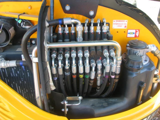 Koparka / Minikoparka JCB 8025 ZTS z 2011 roku — zdjęcie 7