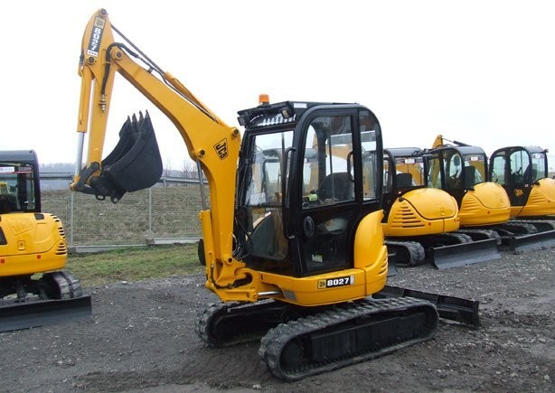 jcb 8027 ZTS, ROK 2005..