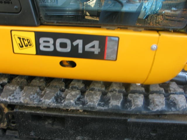 JCB 8014 z 2007 roku sprzedam — zdjęcie 6