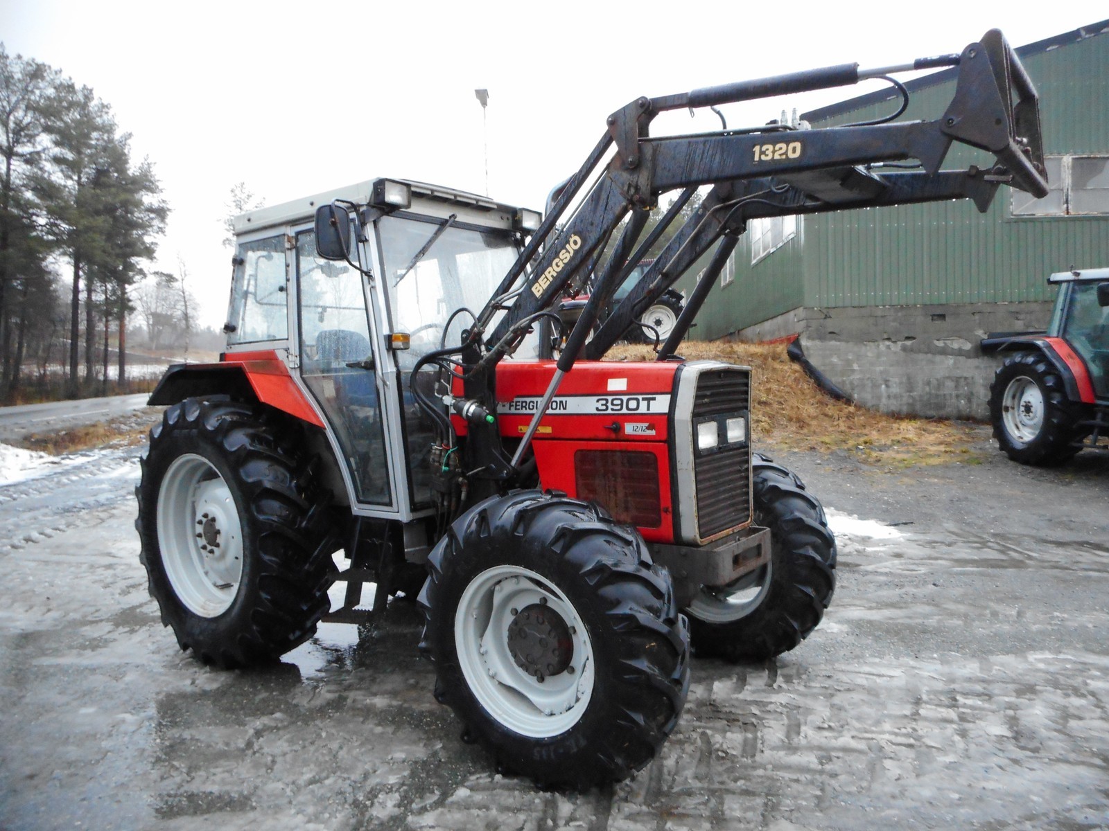 Stan bardzo dobry ciągnik Massey Ferguson 9T30 T 1320 HiLine 12/12 — zdjęcie 1