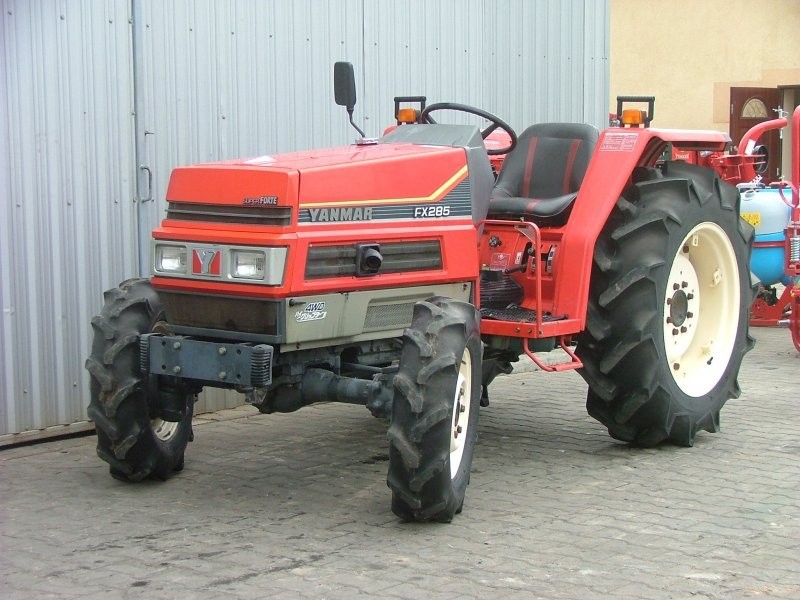 Mini traktorek Yanmar FX 285, 28KM, 4x4 — zdjęcie 3