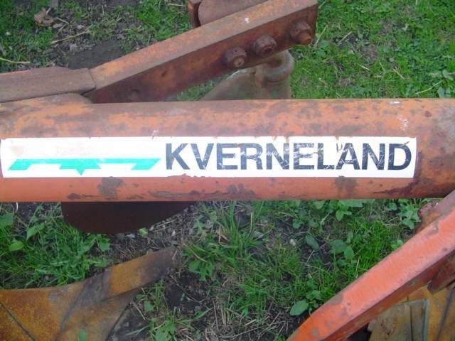 Kverneland 4 skibowy — zdjęcie 3