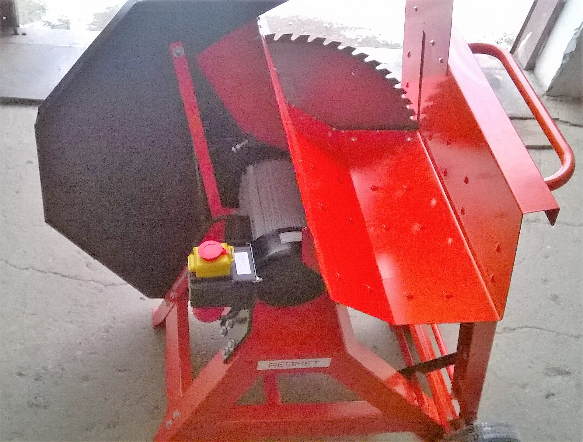 Piła tarczowa poprzeczna - wahadłowa BKS-700E-380V — zdjęcie 1
