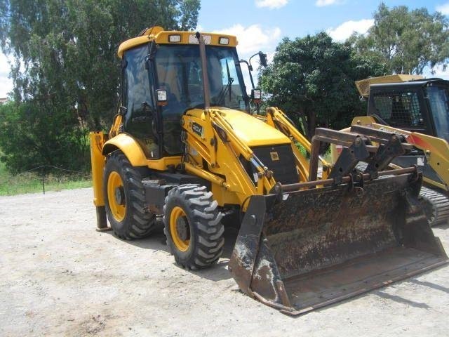 JCB 3CX — zdjęcie 1