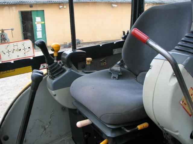 Koparka JCB 8027 zts 2002 - super stan — zdjęcie 3