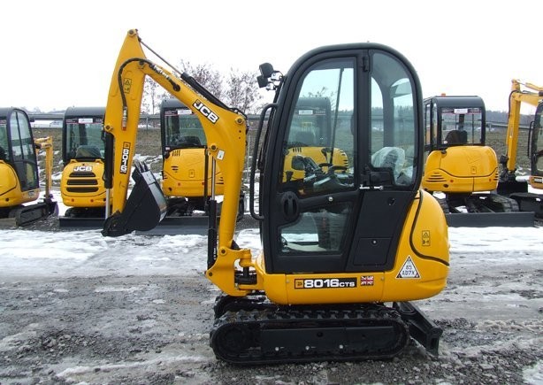 Minikoparka gąsienicowa JCB 8016 CTS , roku 2011. — zdjęcie 1