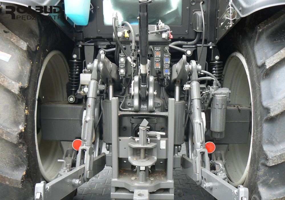 Ciągnik rolniczy Valtra T133 HiTech - maszyna demonstracyjna 2015 — zdjęcie 3