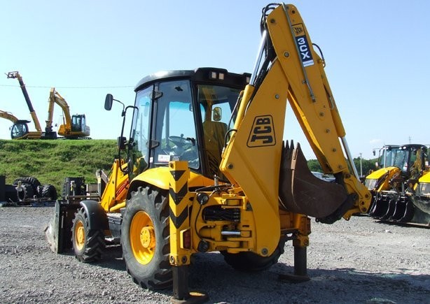 Koparko ładowarka JCB 3CX Contractor- rok 2006 — zdjęcie 3