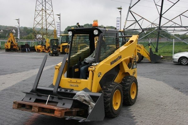 NOWA MINI ŁADOWARKA KOMATSU SK 818 , — zdjęcie 2
