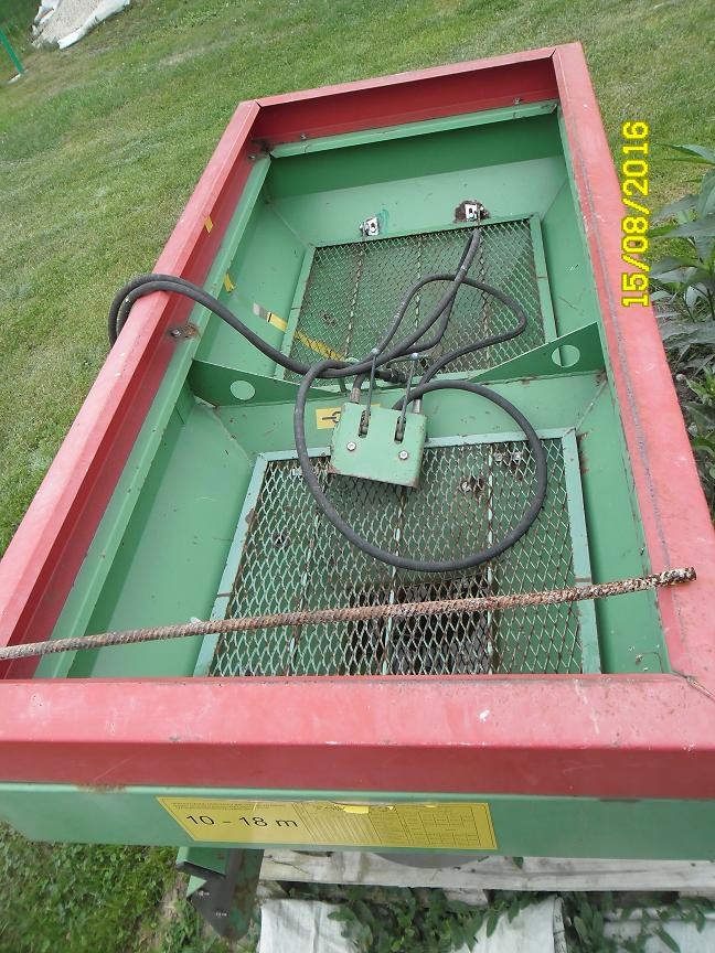 Rozsiewacz nawozu AGROMET 700L — zdjęcie 2