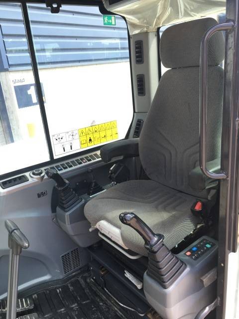 Bobcat E80 — zdjęcie 3