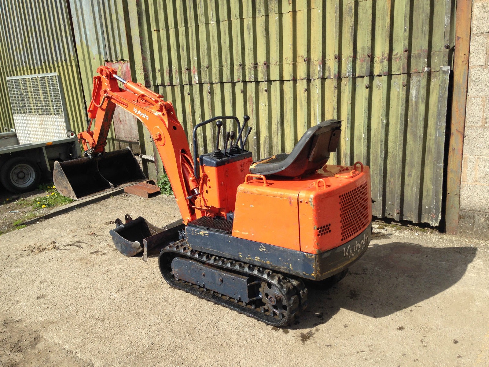 Minikoparka Kubota KH-oo7 — zdjęcie 2