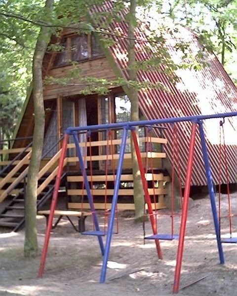 SKORZĘCIN  DOMKI TRAMP
