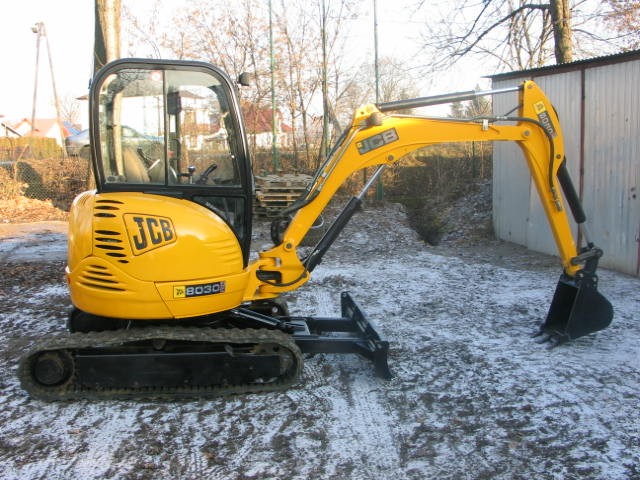 JCB 8030 ZTS z 2007 roku — zdjęcie 1