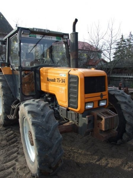 Sprzedam Ciągnik Renault 7534 — zdjęcie 1