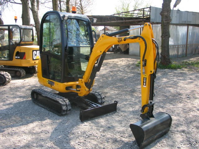JCB 8018 - 2011 rok — zdjęcie 6