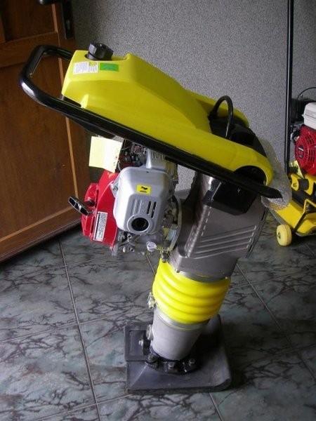 NOWY SKOCZEK STOPA WIBRACYJNA 72kg SIL HONDA GX100 — zdjęcie 1