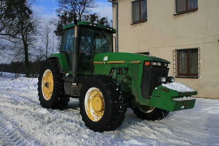 CIĄGNIK JOHN DEERE 8200 — zdjęcie 2