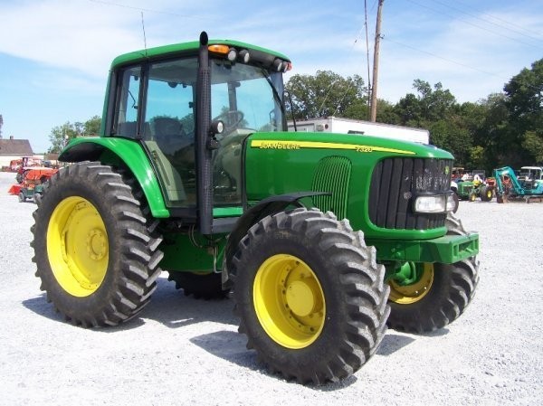 2005 John Deere 7320 Ciagniki — zdjęcie 1