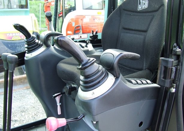 JCB 8018 CTS — zdjęcie 1