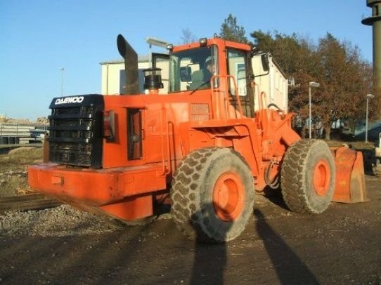 Ładowarka Daewoo MG-300 — zdjęcie 2