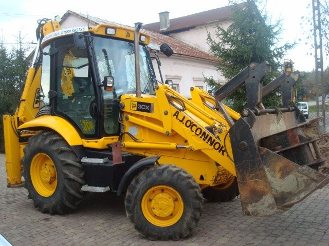 SPRZEDAŻ MASZYN BUDOWLANYCH JCB — zdjęcie 3