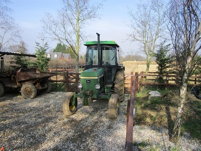 CIĄGNIK JOHN DEERE 1020 i 2040 — zdjęcie 1