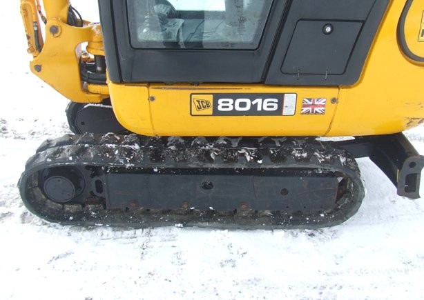 sprzedam używaną Minikoparkę JCB 8016 z roku 2007. — zdjęcie 4